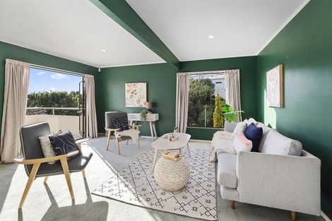 Photo of property in 16a Mana View Road, Paremata, Porirua, 5026