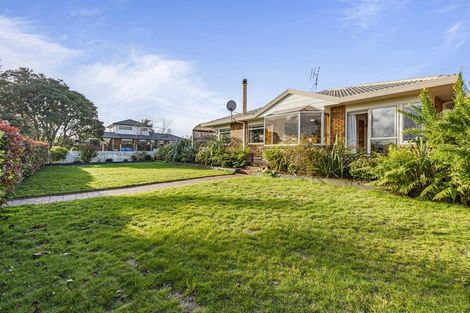 Photo of property in 48 Settlers Grove, Orewa, 0931