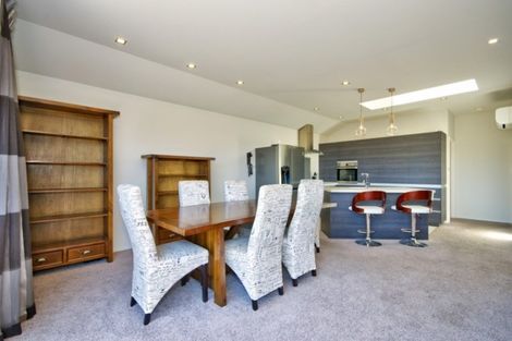 Photo of property in 33 Rannoch Drive, Jacks Point, Queenstown, 9371