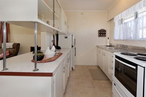 Photo of property in 1/25 West Coast Road, Glen Eden, Auckland, 0602