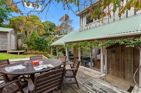 Photo of property in 5 Clinton Road, Tawharanui Peninsula, Warkworth, 0986