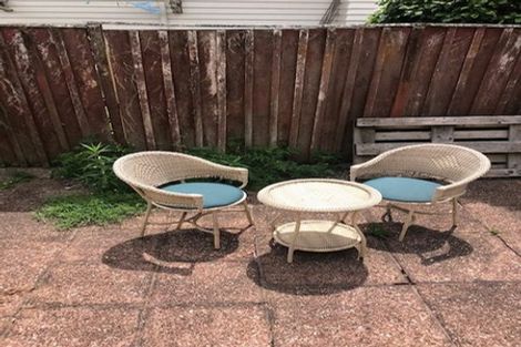 Photo of property in 2/53 Shakespeare Road, Milford, Auckland, 0620