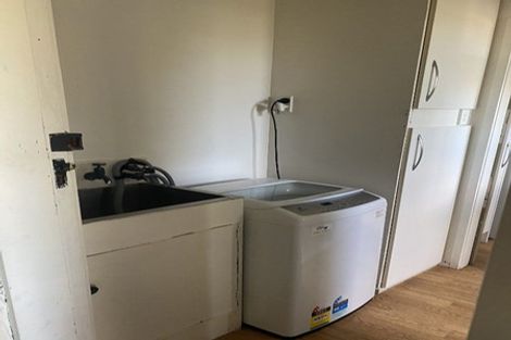 Photo of property in 31 Jellicoe Road, Murrays Bay, Auckland, 0630