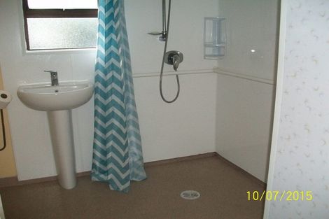 Photo of property in 3 Bedford Street, Te Atatu South, Auckland, 0610