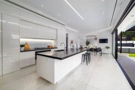 Photo of property in 31 Waiwetu Street, Fendalton, Christchurch, 8052