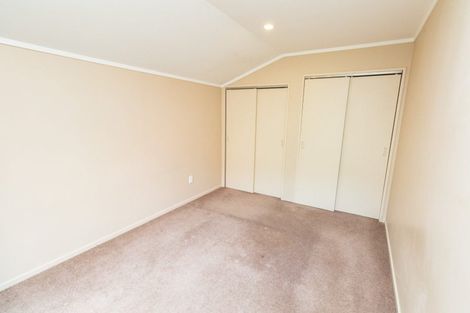 Photo of property in 51 Sunrise Boulevard, Tawa, Wellington, 5028