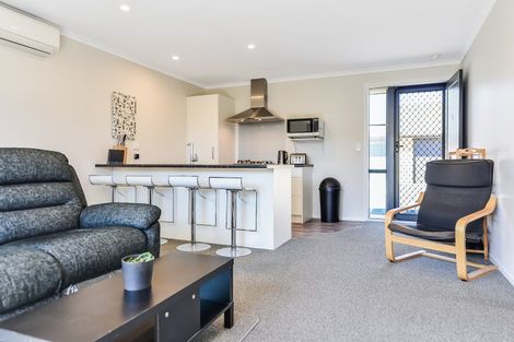 Photo of property in 2/21 Fifth Avenue, Enderley, Hamilton, 3214