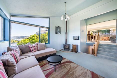 Photo of property in 16 Shalimar Crescent, Khandallah, Wellington, 6035