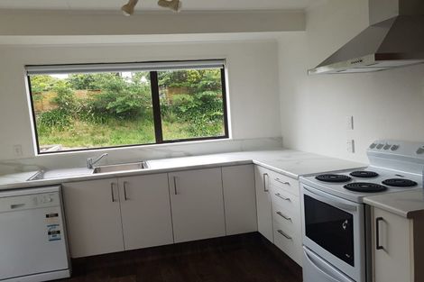 Photo of property in 79 Victory Crescent, Tawa, Wellington, 5028