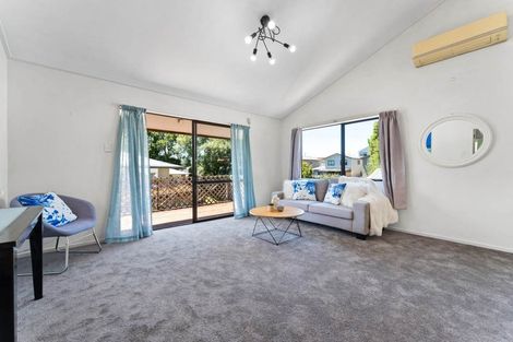 Photo of property in 2/13 Palmer Avenue, Glen Eden, Auckland, 0602