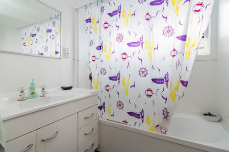 Photo of property in 5 Paterson Grove, Pukehangi, Rotorua, 3015