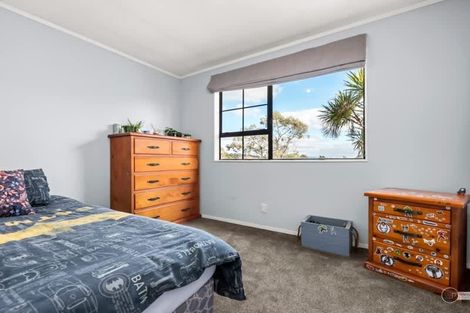 Photo of property in 112 Norana Road, Timberlea, Upper Hutt, 5018