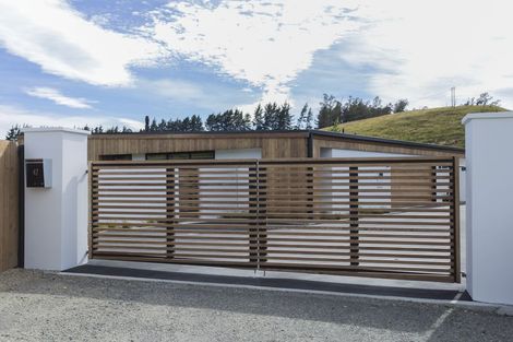 Photo of property in 42 Blue Stone Drive, Waiareka Junction, Oamaru, 9401