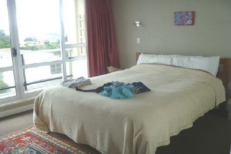 Photo of property in Harbour View Apartments, 147 Ohiro Road, Brooklyn, Wellington, 6021