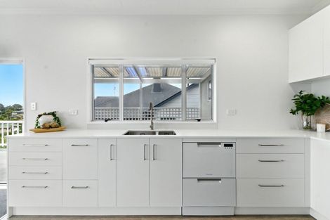 Photo of property in 21 Bramley Drive, Omokoroa, 3114