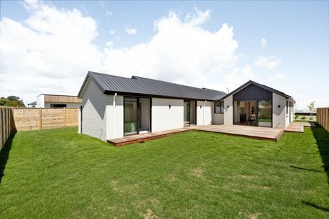 Photo of property in 36 Hugo Shaw Drive, Cambridge, 3434