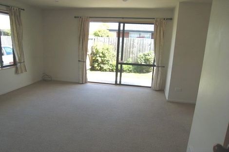 Photo of property in 2 Kydd Lane, Hornby, Christchurch, 8042