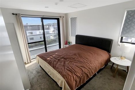 Photo of property in Apollo Apartments, 201/46 Rosedale Road, Rosedale, Auckland, 0632