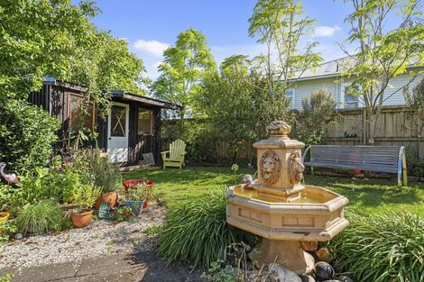 Photo of property in 9 Titoki Avenue, Mangere Bridge, Auckland, 2022