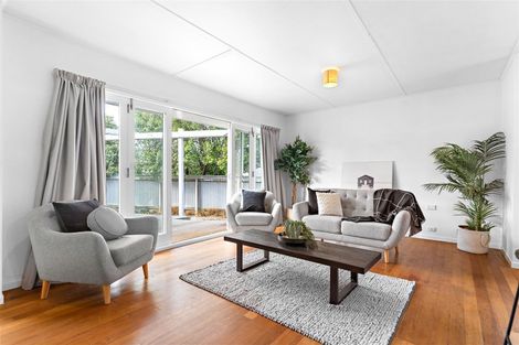 Photo of property in 4 Greenaway Place, Martinborough, 5711