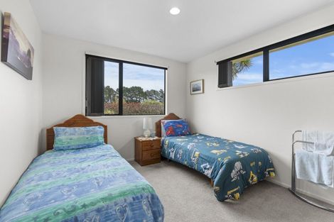 Photo of property in 15 Townsend Road, Paraite, New Plymouth, 4373