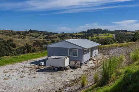 Photo of property in 217 Heatley Road, Whakapirau, 0583