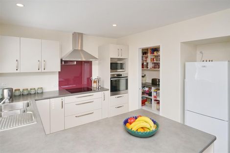 Photo of property in 37 Bradwell Crescent, Halswell, Christchurch, 8025