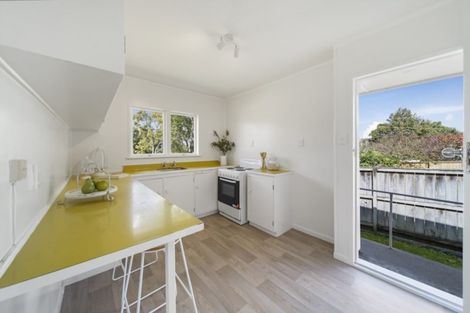 Photo of property in 2/22 Pooley Street, Pakuranga Heights, Auckland, 2010