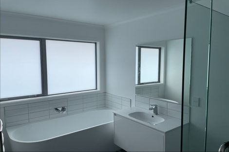 Photo of property in 9 Buddle Road, Wallaceville, Upper Hutt, 5018