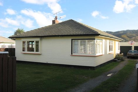 Photo of property in 138 Main Road, Wainuiomata, Lower Hutt, 5014