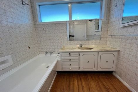 Photo of property in 21 Maple Grove, Maungaraki, Lower Hutt, 5010