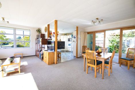 Photo of property in 4 Balmoral Street, Taradale, Napier, 4112