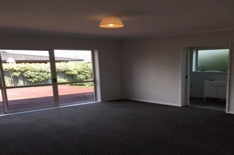 Photo of property in 2/46 West Fairway, Golflands, Auckland, 2013