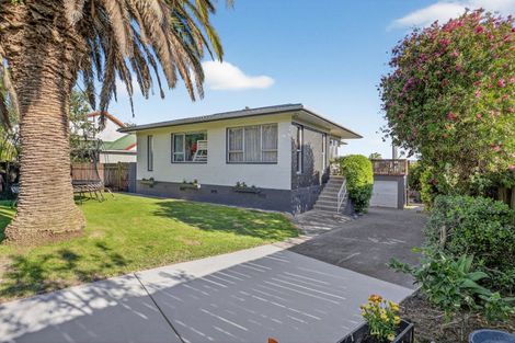 Photo of property in 27 Amorino Drive, Red Beach, 0932