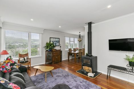 Photo of property in 12 Raroa Place, Pukerua Bay, 5026
