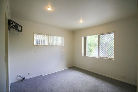 Photo of property in 6 Blackwood Drive, Wattle Downs, Auckland, 2103
