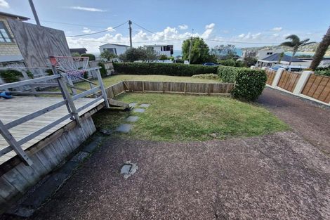 Photo of property in 1/20 Churchill Road, Murrays Bay, Auckland, 0630