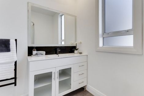 Photo of property in 17 Ranelagh Street, Karori, Wellington, 6012