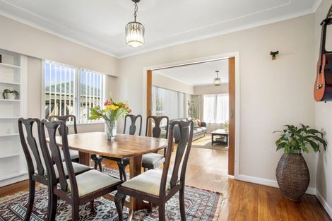 Photo of property in 200 Henderson Valley Road, Henderson, Auckland, 0612