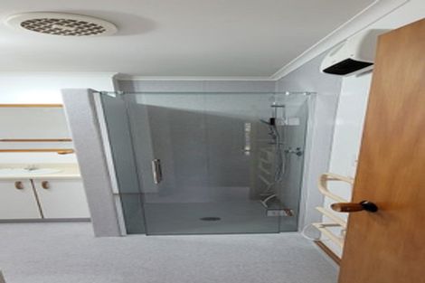 Photo of property in 8 Burns Street, Westown, New Plymouth, 4310