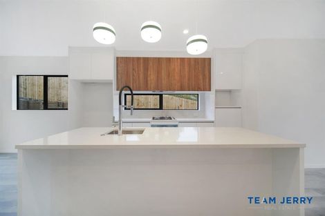 Photo of property in 40b Crestview Rise, Papakura, 2110