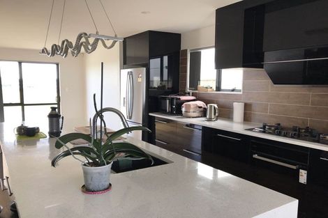 Photo of property in 18 Toia Lane, Silverdale, 0932