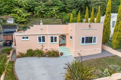 Photo of property in 67 Norton Park Avenue, Fairfield, Lower Hutt, 5011