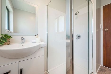 Photo of property in 8a Utauta Street, Waikanae, 5036