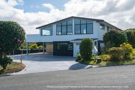 Photo of property in 14 Hinerau Grove, Waipahihi, Taupo, 3330
