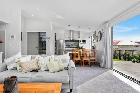 Photo of property in 29 Rochfort Crescent, Pyes Pa, Tauranga, 3112