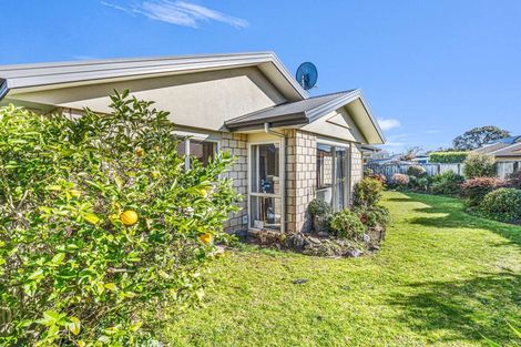 Photo of property in 18 Gilligan Close, College Estate, Whanganui, 4500