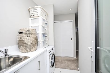 Photo of property in 18 Rosewood Drive, Rosedale, Invercargill, 9810