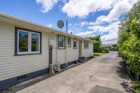 Photo of property in 77 Kent Street, Carterton, 5713