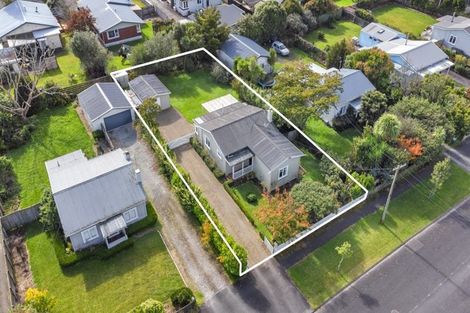 Photo of property in 27 Oxford Street, Fairfield, Hamilton, 3214